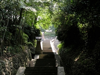 寺院と教会の見える風景2