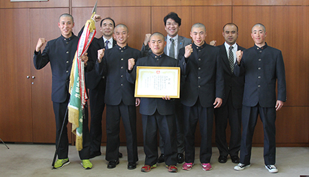 鹿町工業高校野球部の生徒