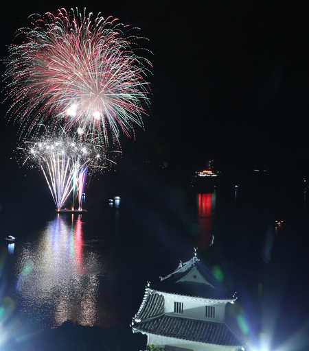 平戸港夏まつり花火大会の画像