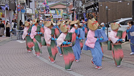 田助ハイヤ節総踊り