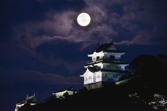 葛城和久作品「月夜の晩に」