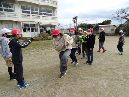 ５年生　スポーツ集会へ向け頑張っています！