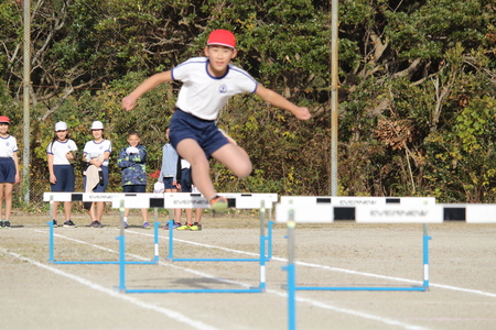 ５・６年生校内小陸競（12月18日）