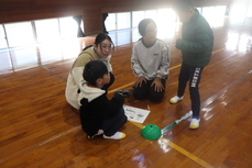 みんなと話し合います