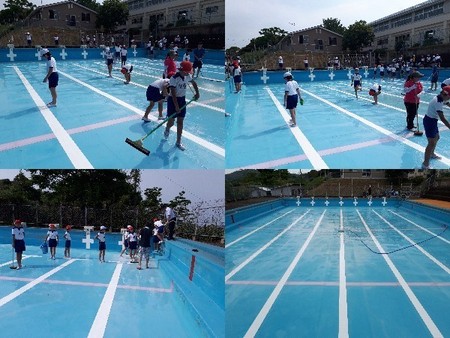 プール掃除の様子